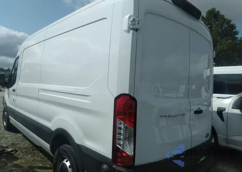 2024 Ford Transit-250 z USA, uszkodzony, nr VIN 1FTBR1C84RKB46764